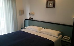 Hotel Caravelle